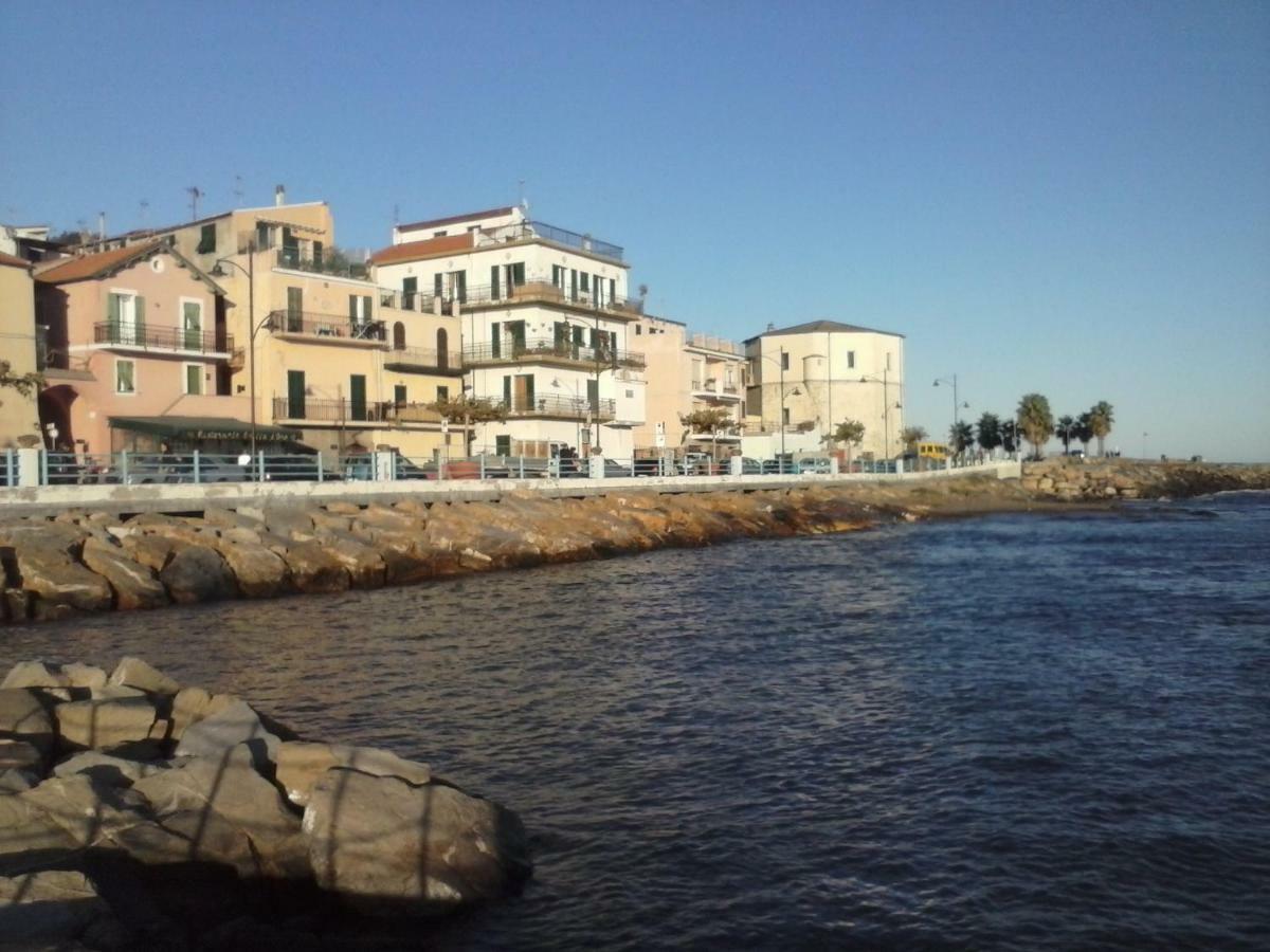 Albergo Ristorante Lucciola サント・ステーファノ・アル・マーレ エクステリア 写真
